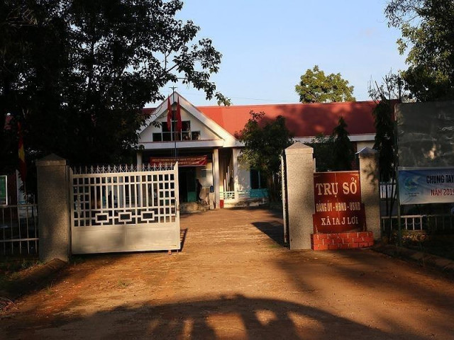 Tin tức trong ngày - Kiểm điểm Chủ tịch HĐND xã thiếu trách nhiệm giáo dục chồng