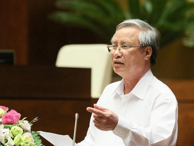 Tin tức trong ngày - Ông Trần Quốc Vượng: Đi cơ sở mà tổ chức đoàn xe dài dằng dặc "rất phản cảm"