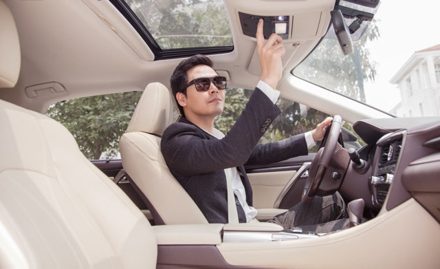 MC Phan Anh rao bán xế sang Lexus 3,3 tỷ, khẳng định không lấy tiền từ thiện - 1