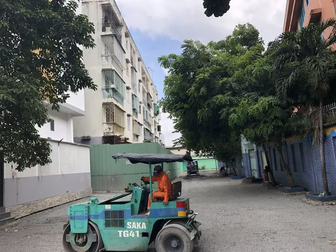 Lô E chung cư 518 Võ Văn Kiệt, phường Cầu Kho, quận 1, TP HCM bị nghiêng, lệch vị trí cũ 45 cm