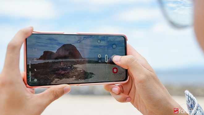 ‘Làm video triệu view không khó’ với camera trượt xoay của Galaxy A80 - 3
