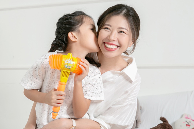 Mẹ Tô Hồng Vân – tác giả của nhiều cuốn sách về thiếu nhi