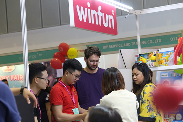 Trong tương lai không xa, các sản phẩm của 4babies sẽ chinh phục các bậc phụ huynh trên thế giới (Winfun - một trong những thương hiệu 4babies phân phối độc quyền tại Việt Nam)