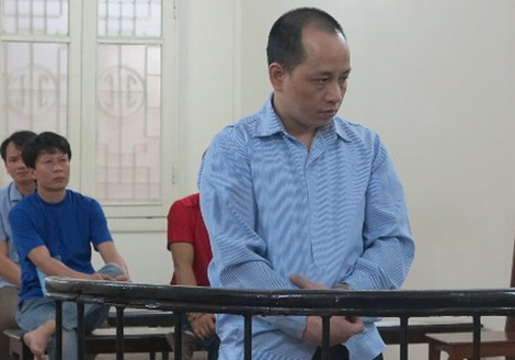 “Siêu trộm" ôtô Trần Quang Mạnh bị đưa ra tòa xét xử.