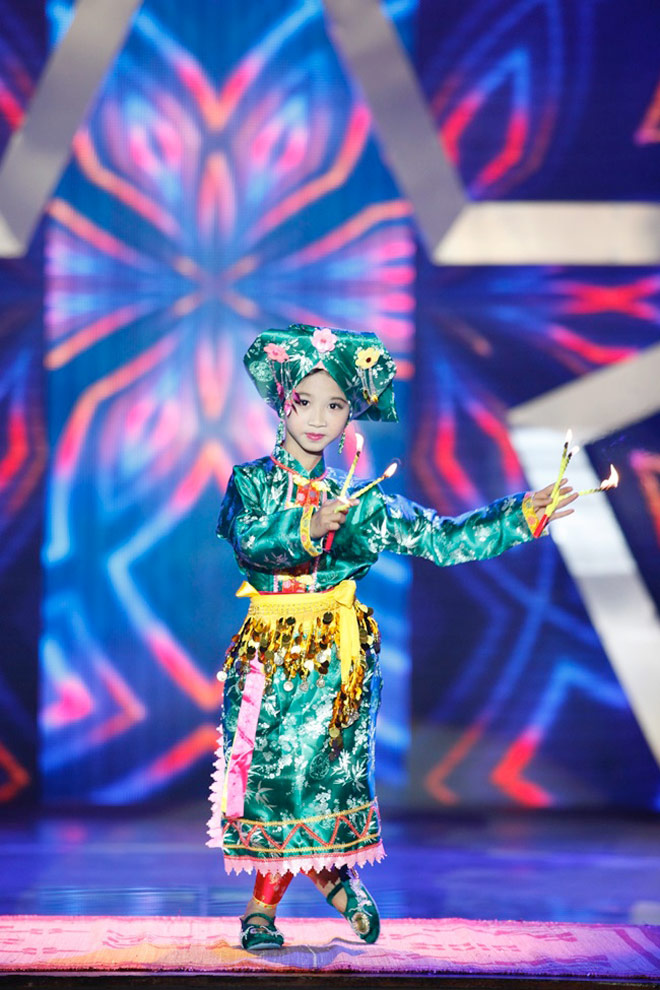 "Cậu bé Thị Màu" quê Bắc Ninh ra sao sau 4 năm vào showbiz? - 6