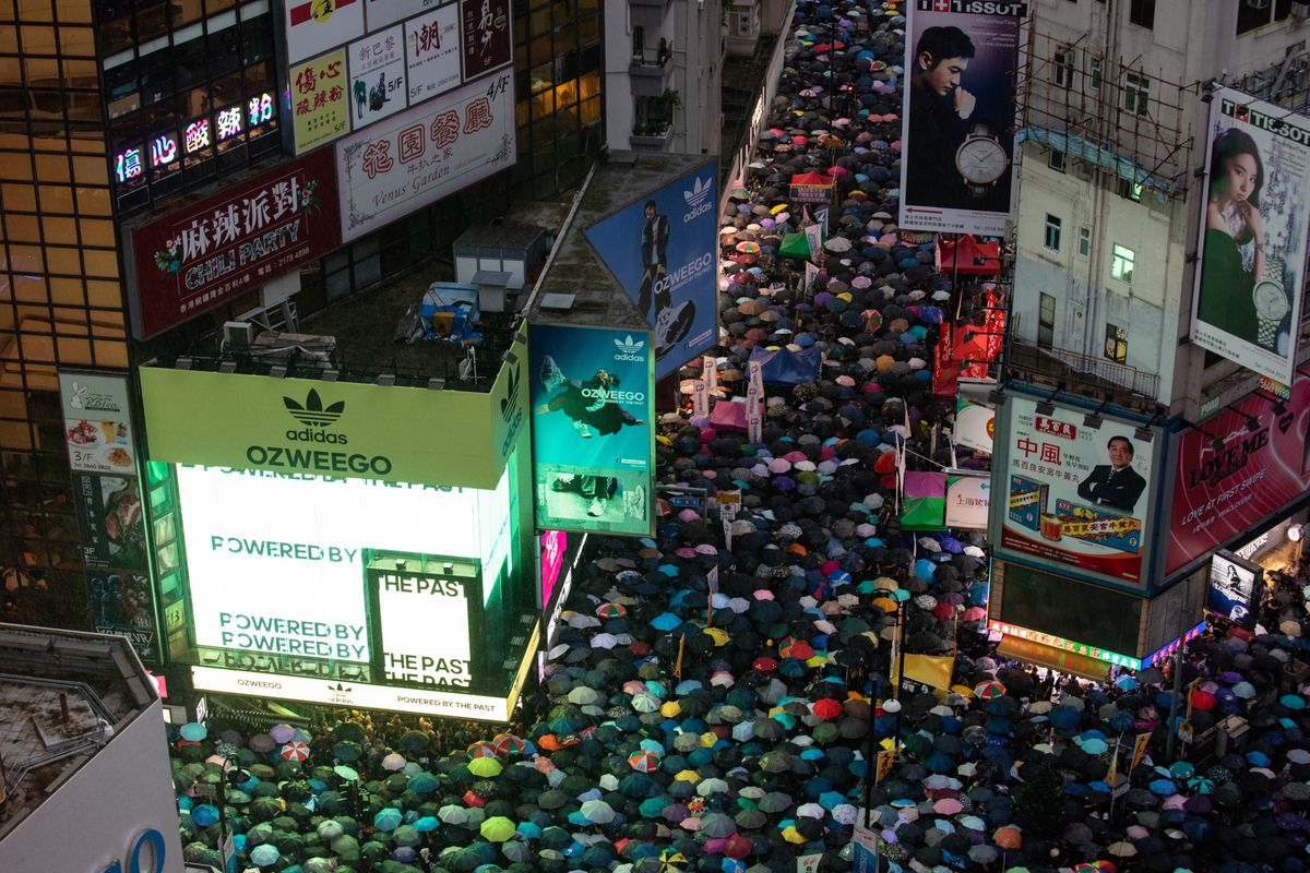 Biểu tình tại Hồng Kông ảnh hưởng nghiêm trọng tới kinh tế tại đây (Nguồn: Bloomberg)