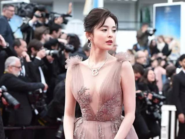 Làm đẹp - Những cô gái được dân Trung Quốc ca ngợi "liếc một cái là nghiêng thành"