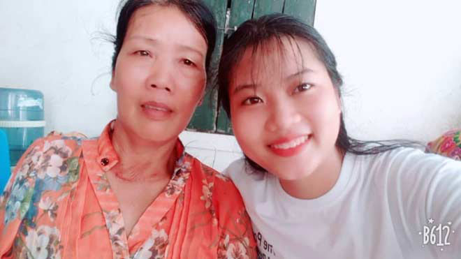 Nữ sinh nghèo xứ Nghệ được lãnh đạo trường Nhân văn về tận nhà đón ra Hà Nội nhập học - 2