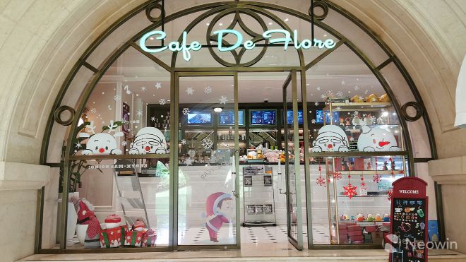 Khuôn viên Quảng Đông được mô phỏng theo 12 thành phố châu Âu, như Paris, Verona, Granada và Bruges.