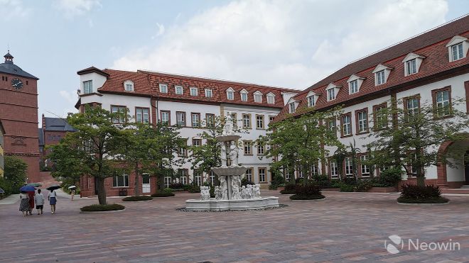 Điều đó cho thấy khuôn viên Quảng Đông có thể trở thành thành phố thu nhỏ của riêng Huawei.