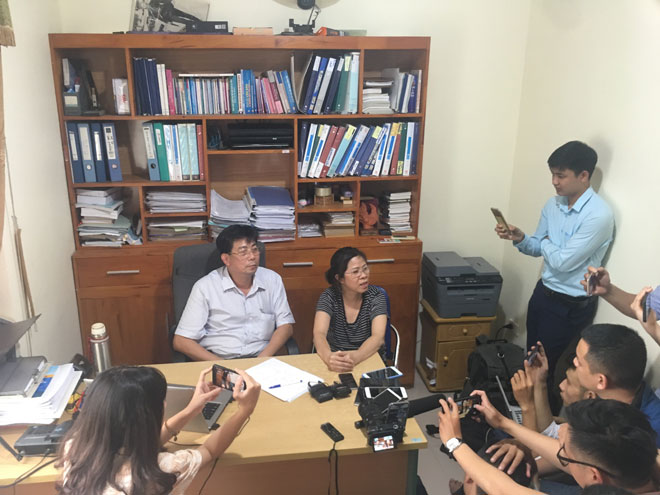 Bà Quy trao đổi với báo chí sáng 22/8