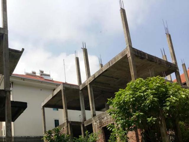 Kinh doanh - Cận cảnh khu biệt thự liên tục hạ giá “sập sàn” nhưng vẫn “phủ mền đắp chiếu” trong hoang lạnh