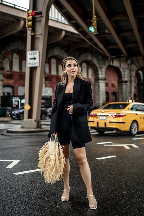 Học Gigig Hadid mặc đẹp kiểu quần đạp xe biker short - 11