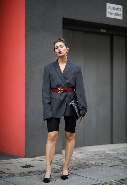 Học Gigig Hadid mặc đẹp kiểu quần đạp xe biker short - 14