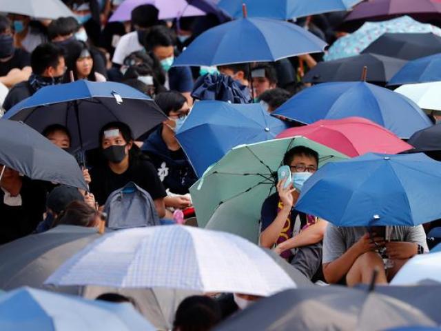 Thế giới - Nhà giàu "tháo chạy" khỏi Hong Kong