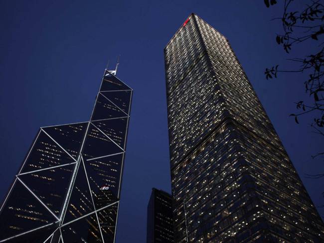 Trong bài viết đó, tỷ phú Li Ka-shing cho rằng, bất kể kiếm được bao nhiêu tiền phải chia tiền kiếm được thành 5 phần, tăng cường đầu tư kiến thức, mối quan hệ. Khi có nhiều tiền sẽ&nbsp;cải thiện được cuộc sống, dần dần sẽ thực hiện được giấc mơ mua nhà, ô tô.