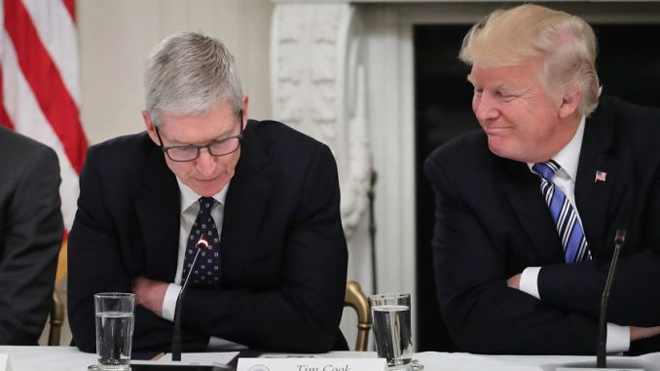 Tổng thống Mỹ và CEO Apple có mối quan hệ khá thân thiết.