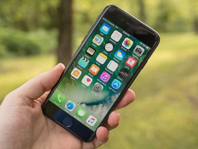 Thời trang Hi-tech - FCC bất ngờ điều tra iPhone 7 do bức xạ RF cao bất ngờ