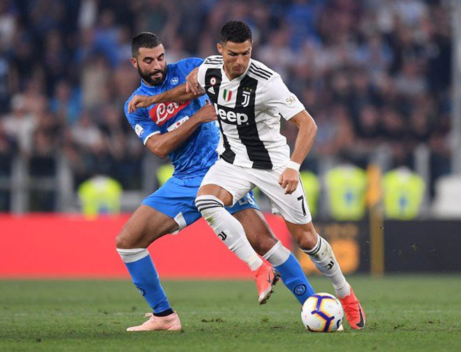 Ronaldo và các đồng đội sẽ phải bước vào đại chiến với Napoli ở vòng 2 Serie A mùa không có được HLV Sarri chỉ đạo