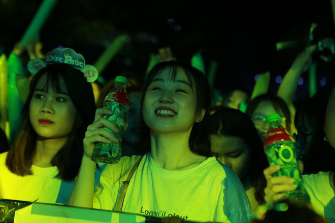 Đánh tan mệt mỏi, căng thẳng, giải nhiệt cuộc sống với bạn bè cùng Trà Xanh Không Độ.