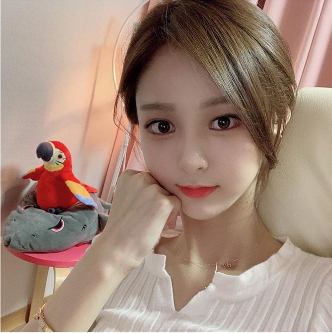 Hyeziu sở hữu gương mặt ngây thơ như thiên thần.