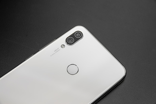 Ra mắt từ tháng 3/2019, Redmi Note 7 đã nhận được sự quan tâm của người dùng với mức giá được hãng này giới thiệu là "trung thực" cùng cấu hình tốt.