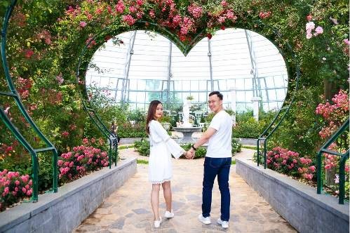 Những kiểu Check in cặp đôi chỉ có ở Vương quốc hoa hồng - 2