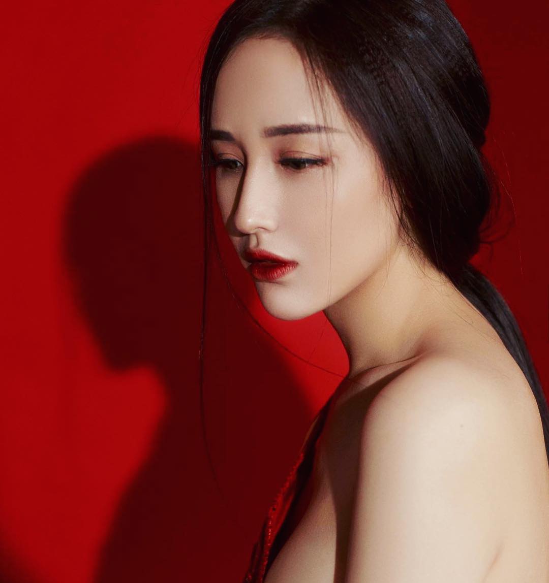 Là người của công chúng, Mai Phương Thúy phải giữ gìn vóc dáng chuẩn đẹp.&nbsp;