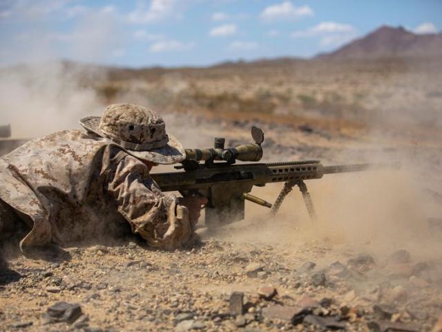 Thế giới - Cú bắn không tưởng của xạ thủ Anh diệt kẻ chở hàng tấn thuốc nổ cách xa 2,4 km