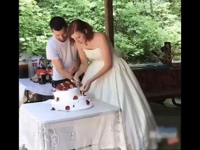 Video Clip Cười - Những sự cố buồn cười xuất hiện trong các đám cưới