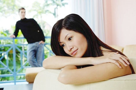 Đừng tin, cưới nhau vì tình yêu thì hôn nhan sẽ hạnh phúc suốt đời. (Ảnh minh họa)