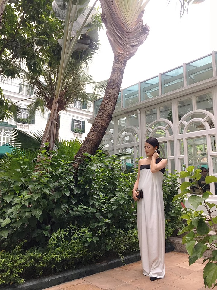 MC &#39;Giọng hát Việt&#39; lộ bụng lùm lùm sau 2 tháng cưới Phó trưởng phòng VTV4 - 1