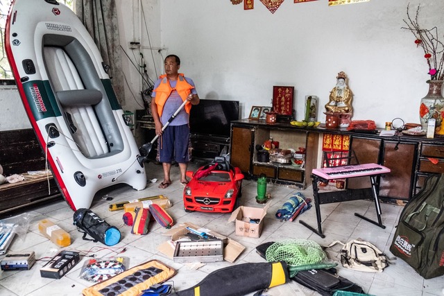 Phần lớn những món đồ ông Tianqiang mua chỉ vì tò mò (Nguồn: NYTimes)