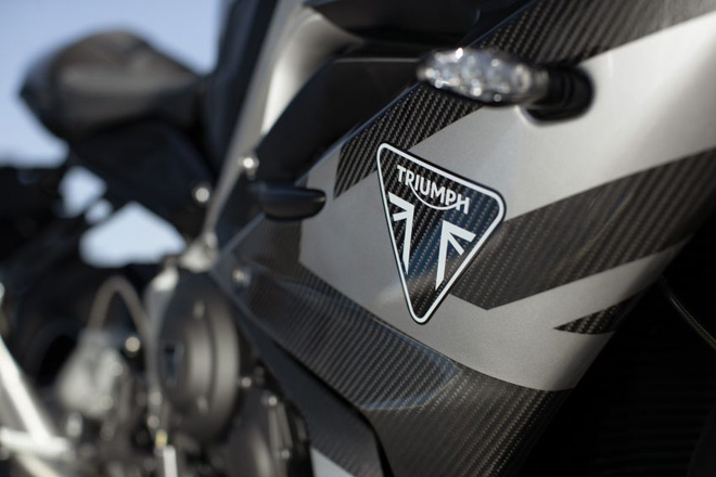 Triumph trình làng Daytona Moto2 765 Limited Edition đẹp hút hồn - 8