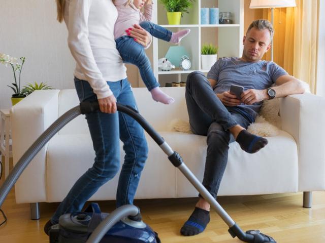 Truyện cười - Chồng lười và cái kết đầy bi kịch