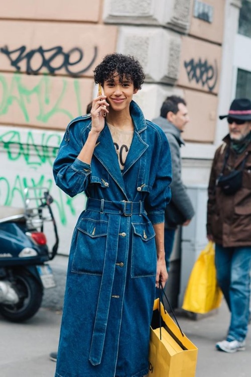 7.Thắt đai như quý tộc: Chi tiết đai thắt trên trang phục nói chung và áo khoác nói chung chưa khi nào ngừng phát huy hiệu quả thời trang.