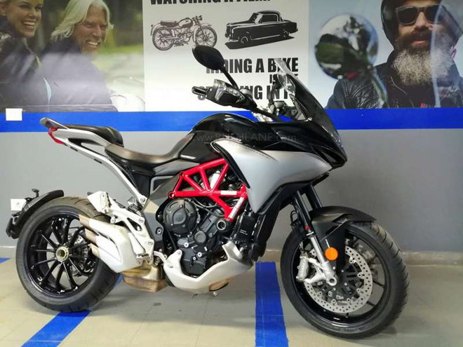 MV Agusta Turismo Veloce 800 sẽ cạnh tranh với Ducati Multistrada 950 và Triumph Tiger 800 XRx