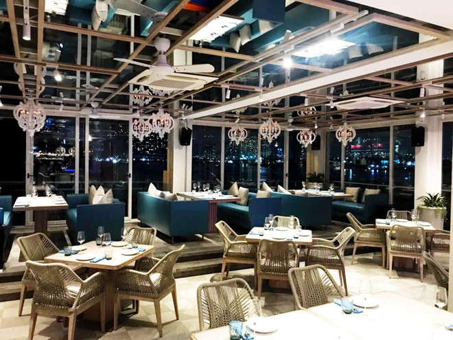 Không gian tinh tế với sự kết hợp giữa kiến trúc hiện đại và cổ điển