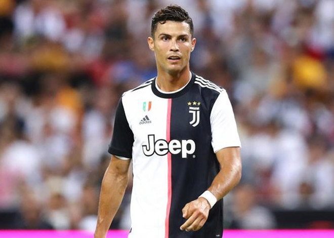 Ronaldo tôn trọng đối thủ ở vòng bảng nhưng "rất tự tin" về khả năng của Juventus