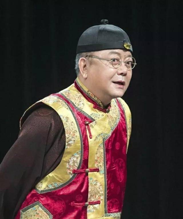 Ở tuổi 71, "Hòa Thân" Vương Cương là một "ông già hạnh phúc".