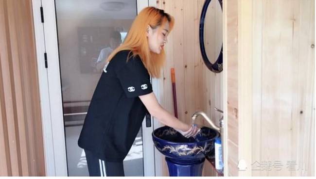 &#34;Năng lượng mặt trời có thể cung cấp điện để sử dụng hàng ngày, kể cả thiết bị sưởi ấm cho mùa đông lạnh&#34;, Cui cho hay.