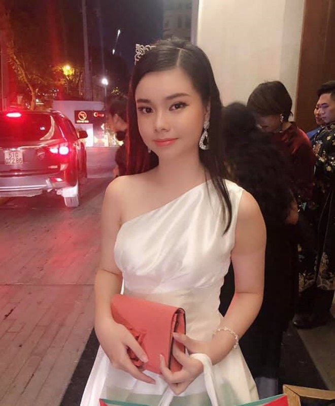 Nữ diễn viên đóng cảnh nhạy cảm năm 13 tuổi giờ ra sao? - 5