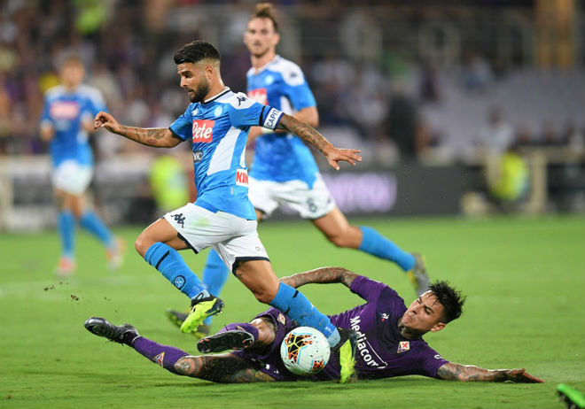 Napoli vừa có trận thắng "thót tim" trước Fiorentina