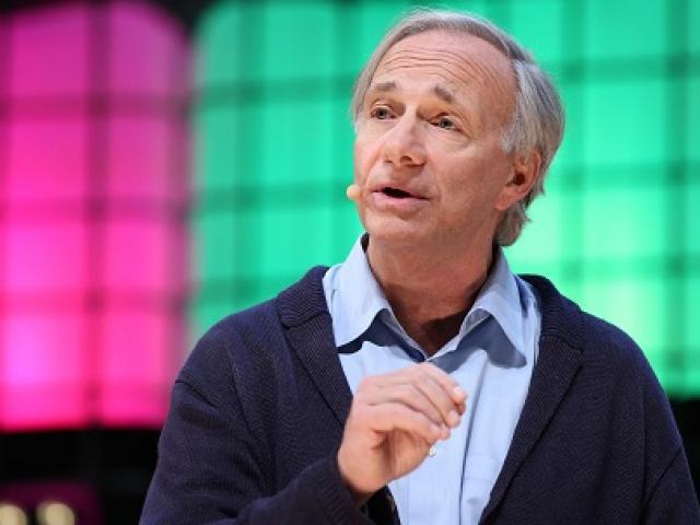 Kinh doanh - Tiết lộ sốc về vị tỷ phú thích nghe “chỉ trích”