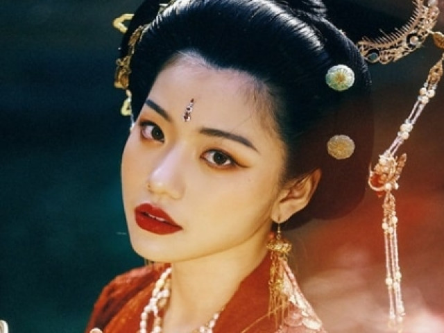 Bạn trẻ - Cuộc sống - Kỳ quái hoàng hậu bỏ thâm cung, mang con dâu tới lầu xanh xin làm kỹ nữ