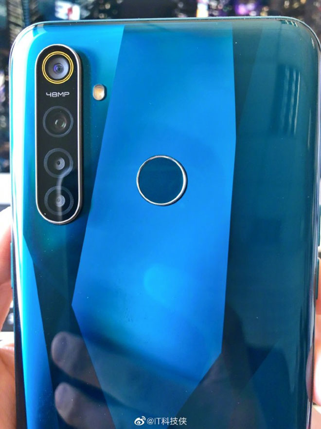 ...bao gồm cảm biến chính 48 MP.