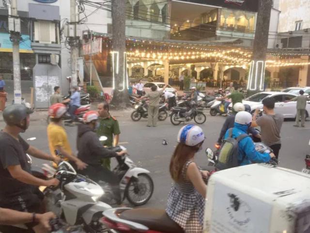 Pháp luật - Tạm giữ khẩn cấp 2 cha con liên quan vụ chặt tay người ở quận 3