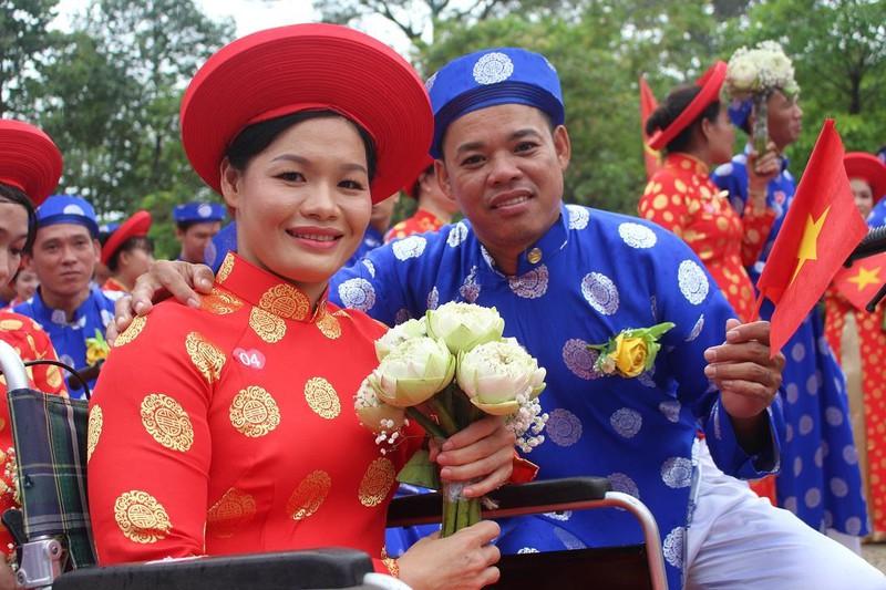 Chị Bích Như cùng anh Viết Thạch trải qua bao khó khăn mới được một đám cưới trọn vẹn như ngày hôm nay 