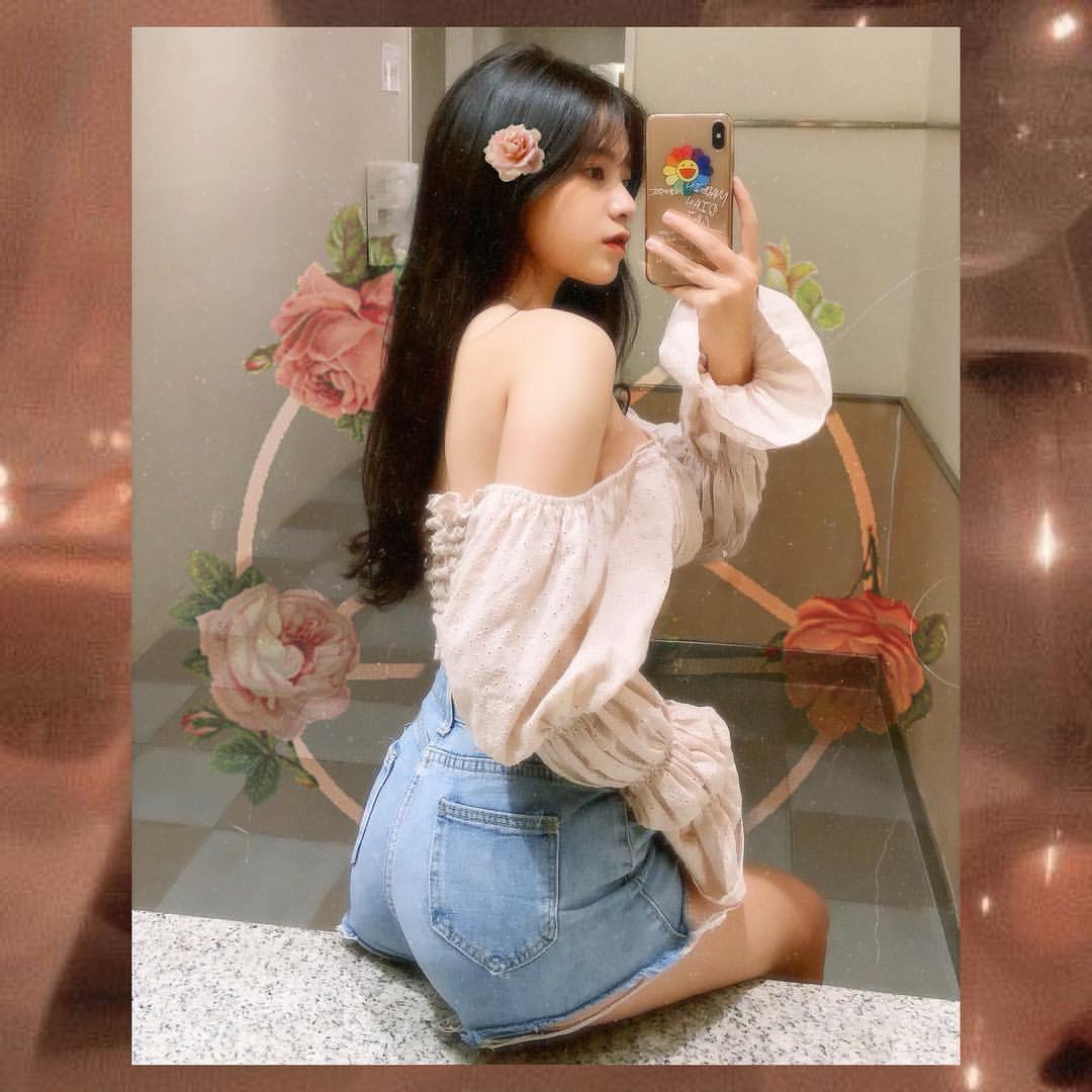 "Tiểu mỹ nhân" Sài Thành làm người mẫu từ cấp 3 - 5