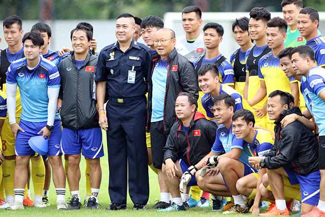 Piyapong Pue-on, huyền thoại bóng đá Thái Lan chính là cầu thủ Đông Nam Á đầu tiên trong lịch sử thi đấu ở Hàn Quốc.